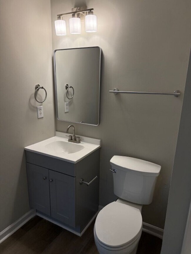 Building Photo - Available Now! MUST SEE!