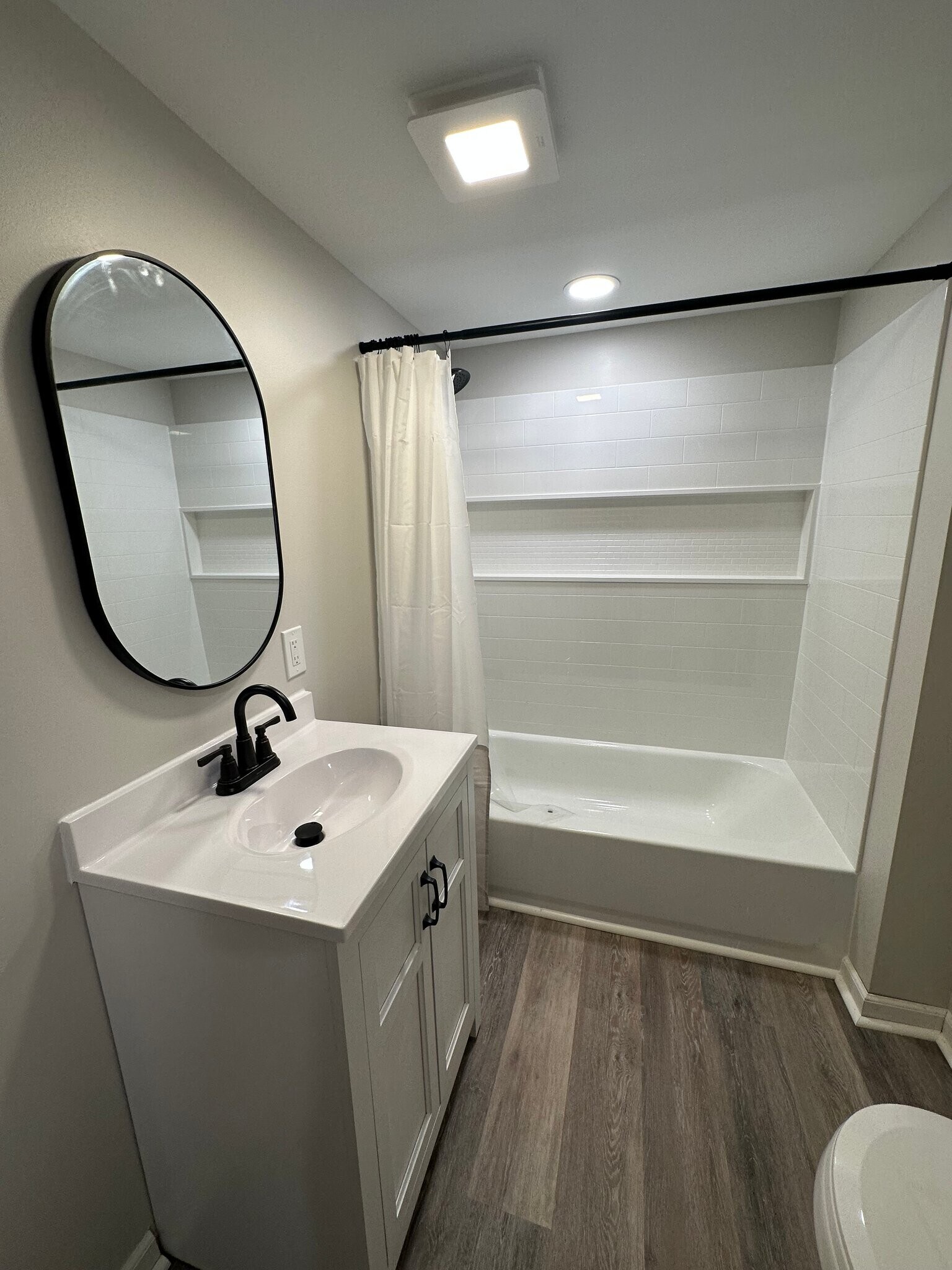 Building Photo - 3896 Weirman Ave