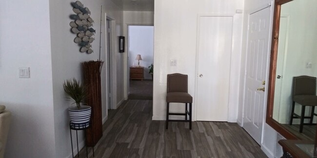 Building Photo - Fully Furnished Condo