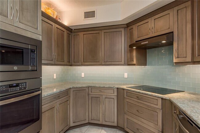 Building Photo - 1180 Gulf Blvd