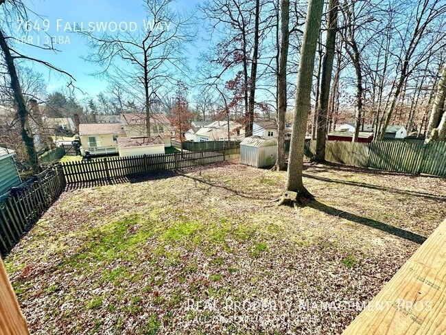 Building Photo - 7649 Fallswood Way