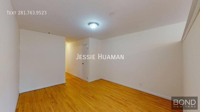 Building Photo - 1570 First Ave -4GH