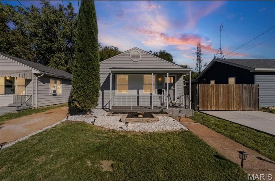 Primary Photo - 2754 Hermitage Ave