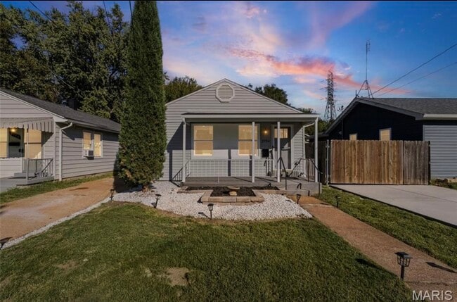 Building Photo - 2754 Hermitage Ave