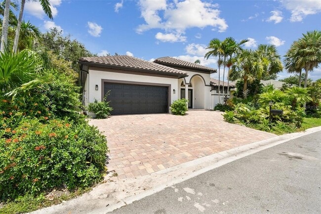 Building Photo - 13792 Long Lake Ln