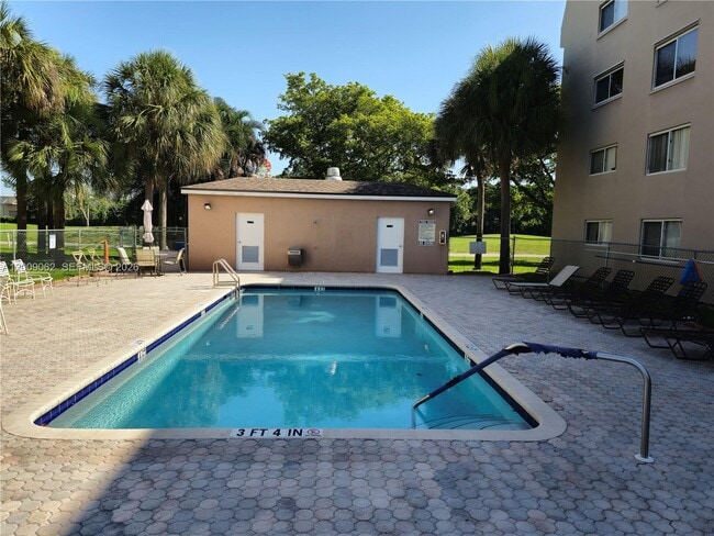 Building Photo - 9460 Tangerine Pl