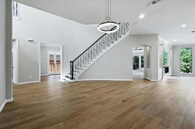 Building Photo - 8220 Misty Shores Ln