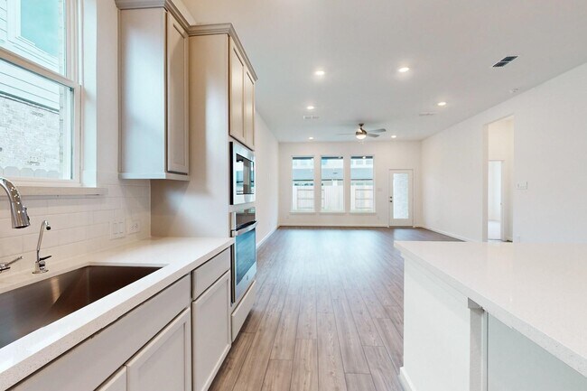 Building Photo - 21622 Laggan Clf Ln
