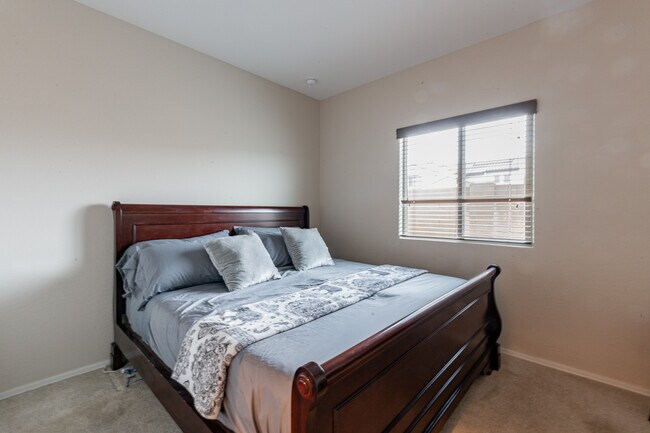 Building Photo - 25931 W Oraibi Dr