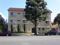 Building Photo - 17312 Chatsworth St