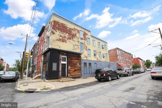 Building Photo - 1301 N 6th St