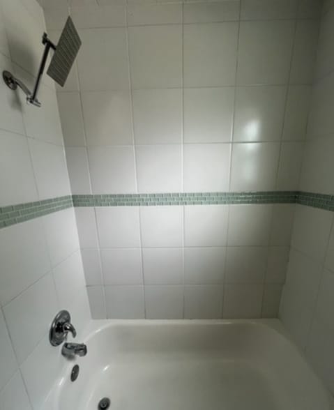 Building Photo - 1904 E 10th St