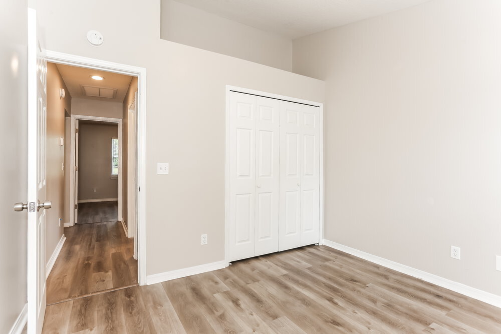Building Photo - 8181 Loch Lomond Ln