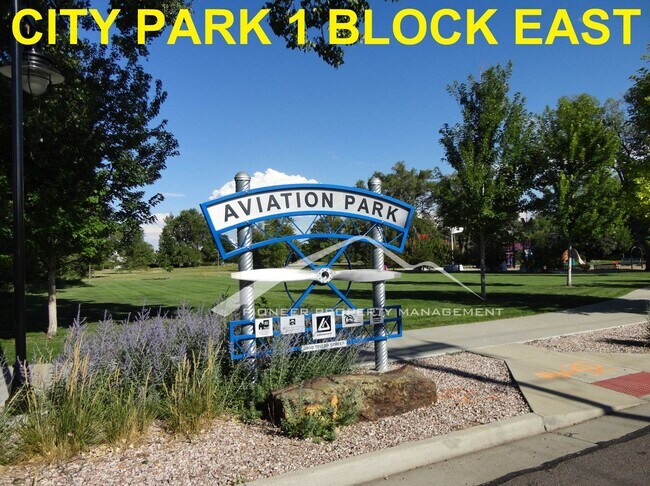 Building Photo - Beautiful Home with Washer/Dryer and Fenced Yard
