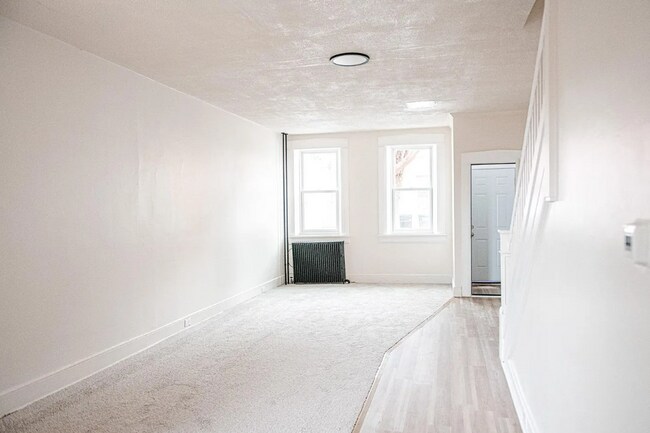 Building Photo - 16 Conestoga St