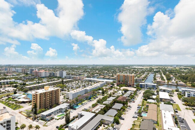 Building Photo - 900 N Ocean Blvd