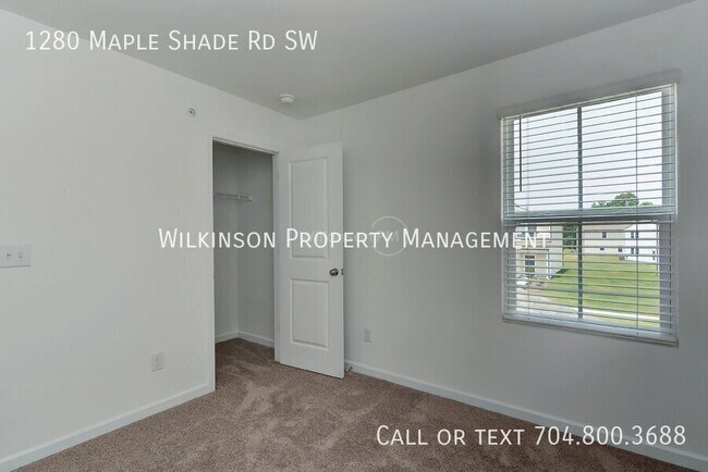 Building Photo - 1280 Maple Shade Rd SW