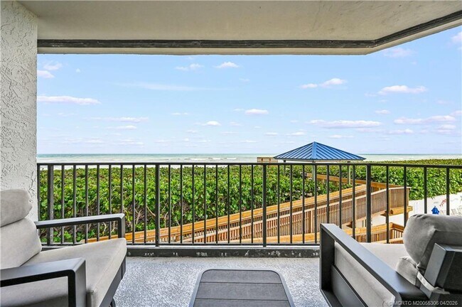 Building Photo - 9650 S Ocean Dr