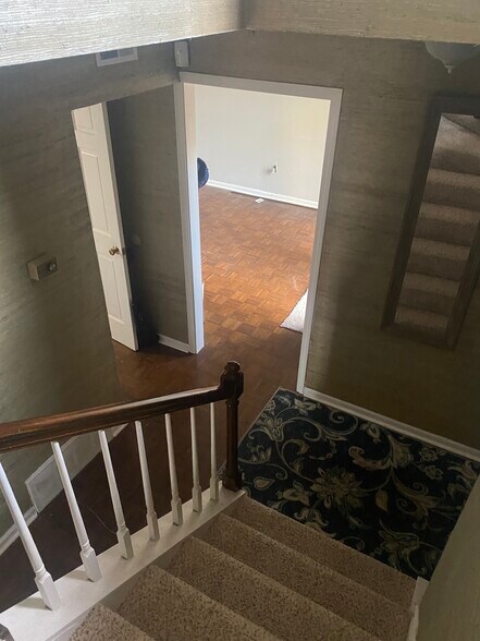 Building Photo - 3649 Haughton Ln