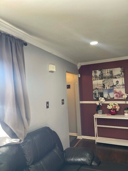 Building Photo - 620 Candlestick Ln