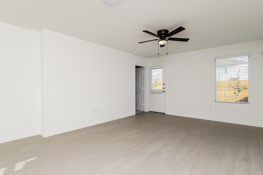 Building Photo - 11533 Chestnut Barr Dr