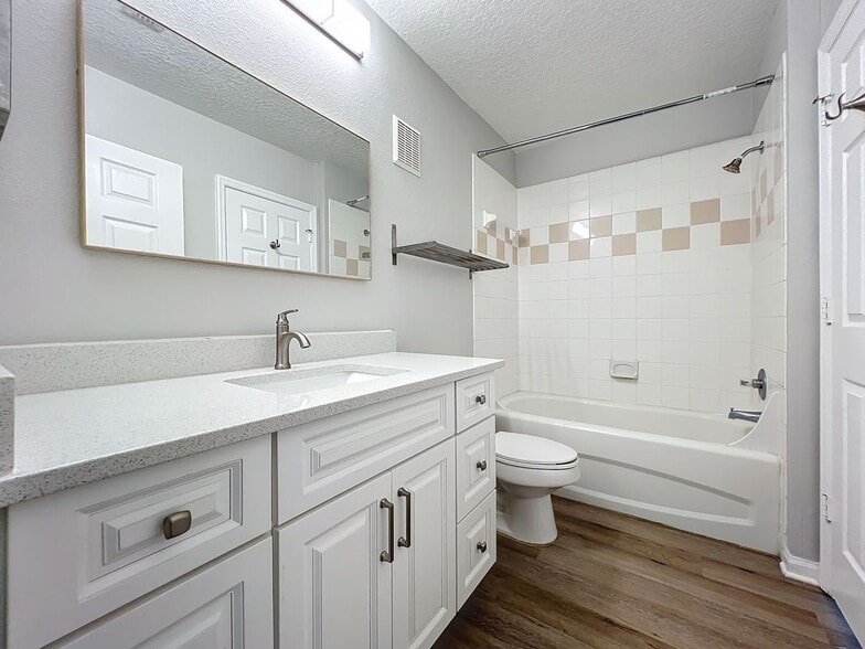 Building Photo - 6572 Swissco Dr