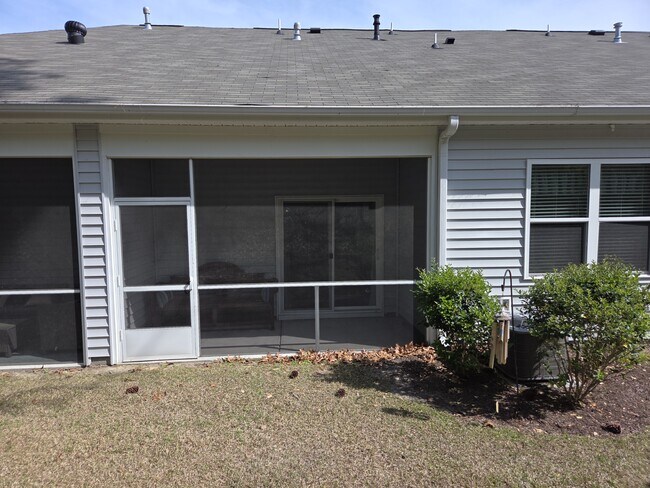 Building Photo - 3402 Bells Lk Cir