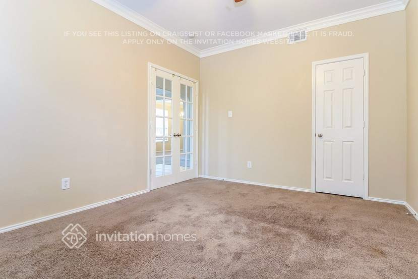 Building Photo - 2360 Merlin Dr