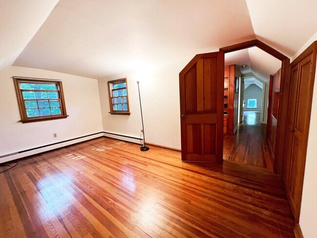 Building Photo - 51 Elfman Dr