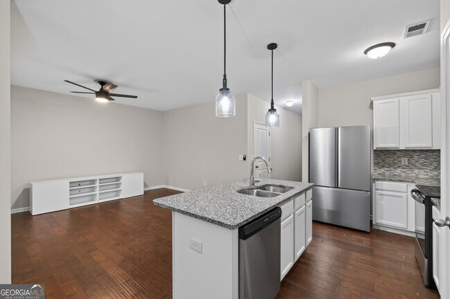 Building Photo - 127 Seabreeze Ct