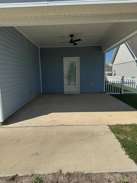 Building Photo - 94 Bluebeech St