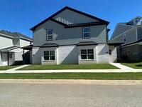 Building Photo - 822 S Amarillo Ave