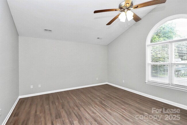 Building Photo - 1540 Nichole Ln