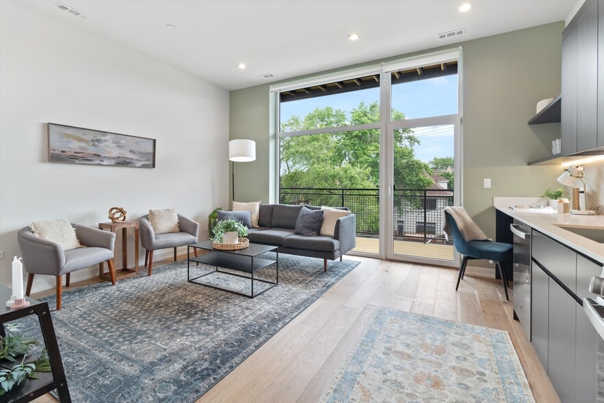 Building Photo - 4515 N Clark St