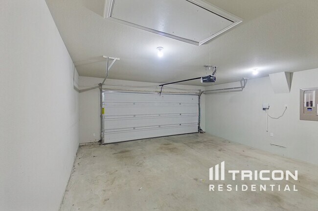 Building Photo - 4240 Calla Dr