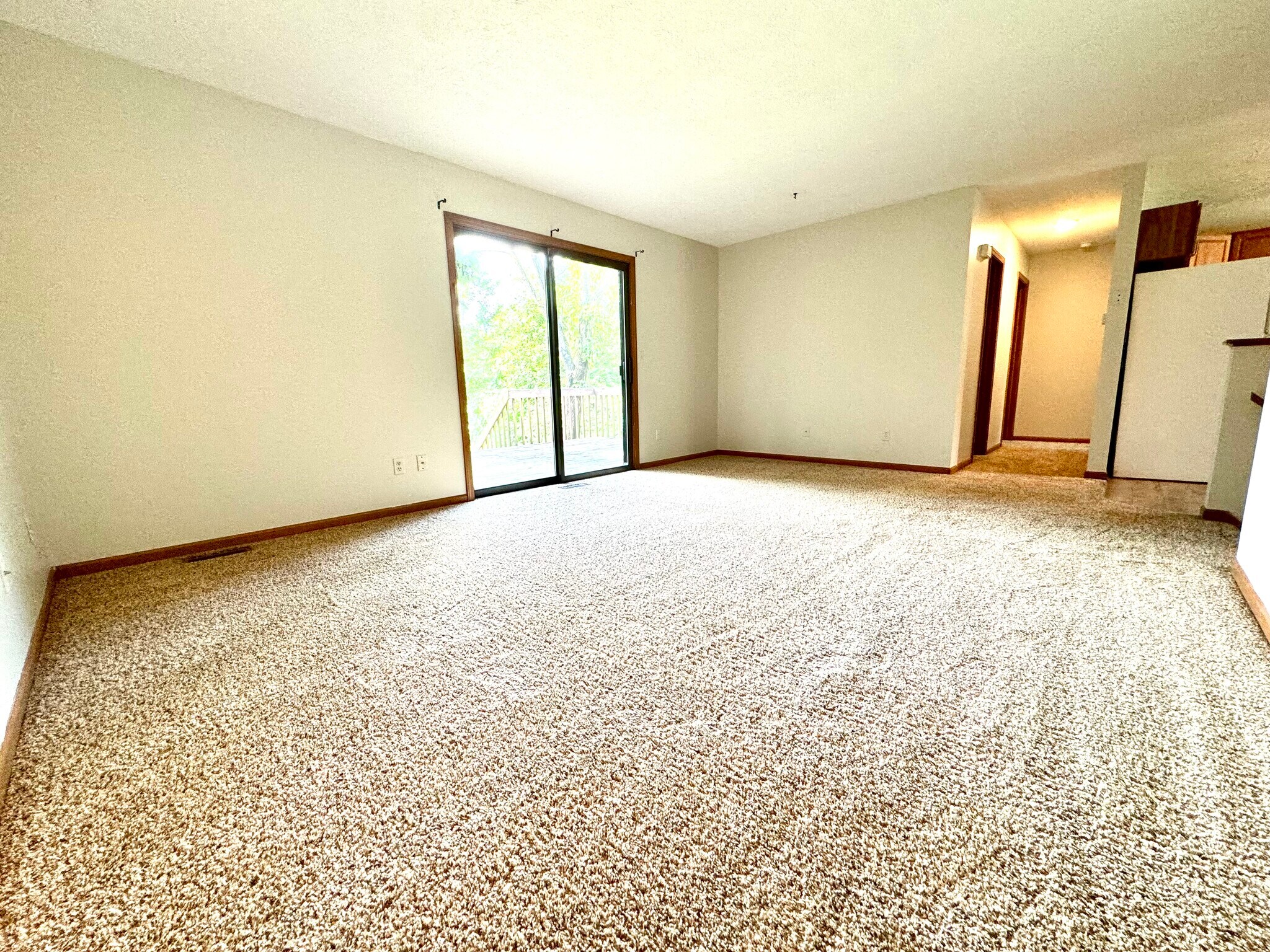 Building Photo - 6791 Pleasantview St NE