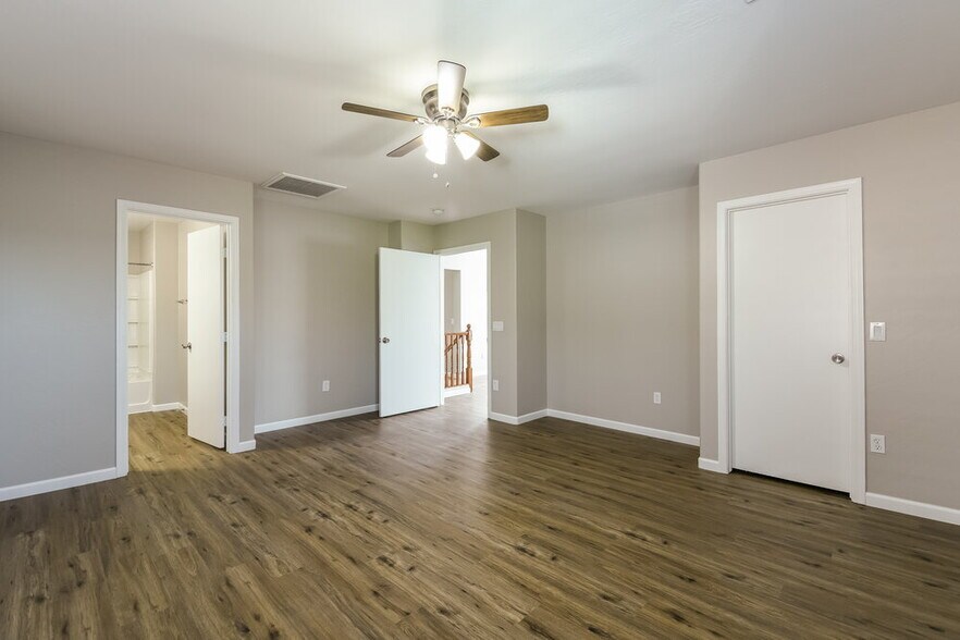 Building Photo - 34818 N 31st Ave