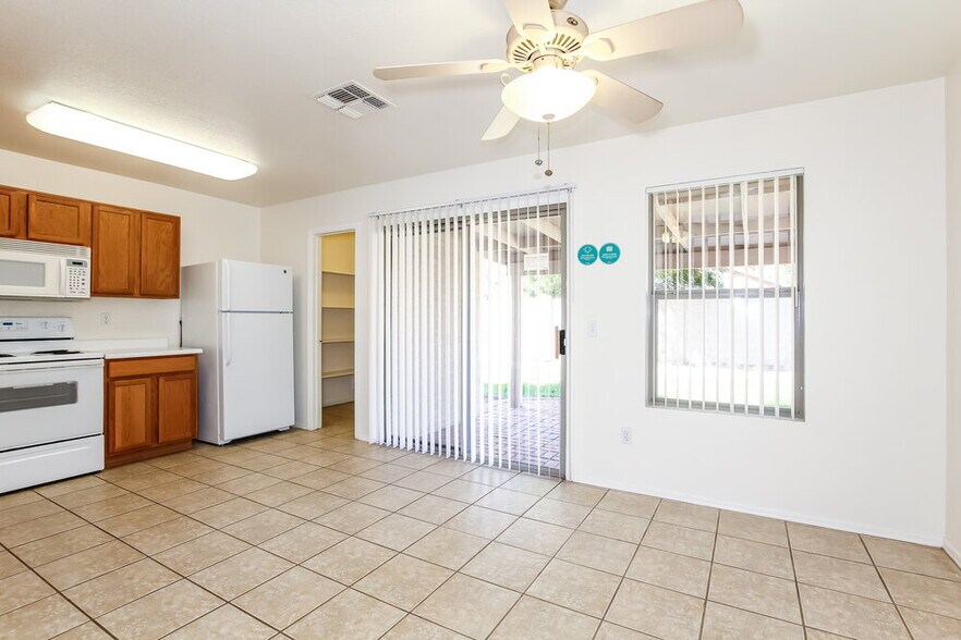 Building Photo - 3108 W Lucia Dr