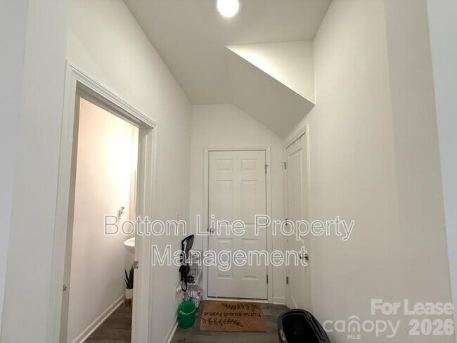 Building Photo - 2688 Andes Dr