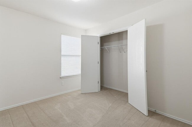 Building Photo - 177 Pebble Creek Ln