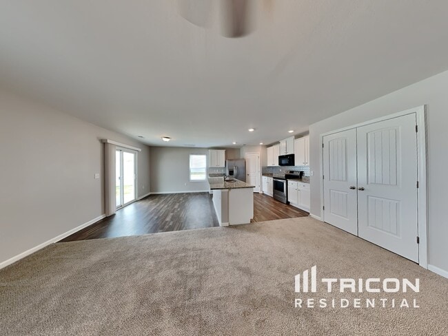 Building Photo - 260 Belcaro Dr