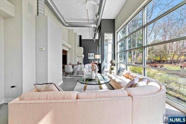 Building Photo - 954 Pines Terrace