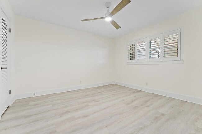 Building Photo - 29 Yacht Club Dr