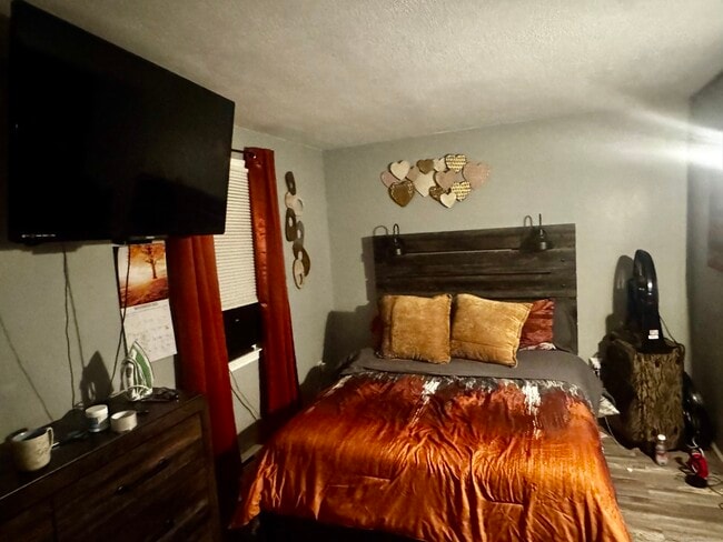 Building Photo - 21 Goodwin St