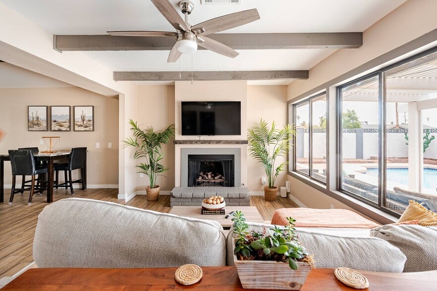 Sunroom - 1104 E Campus Dr