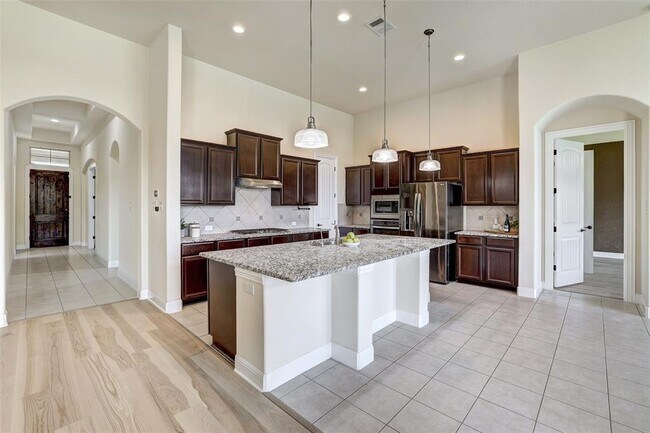 Building Photo - 2416 Millbrook Loop