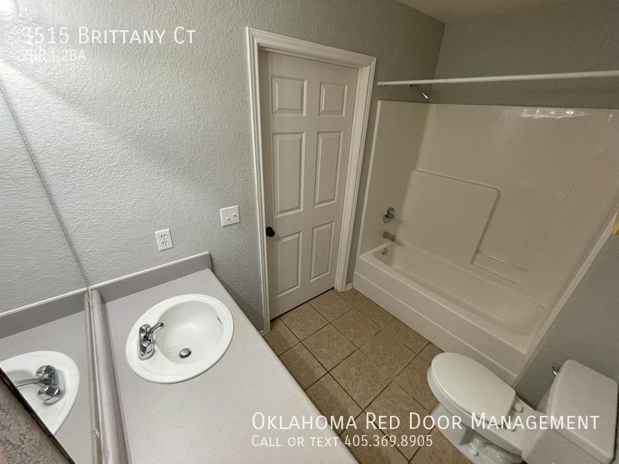 Building Photo - 3515 Brittany Ct