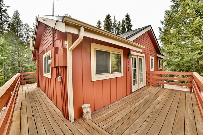 Building Photo - 330 Wilderness Dr