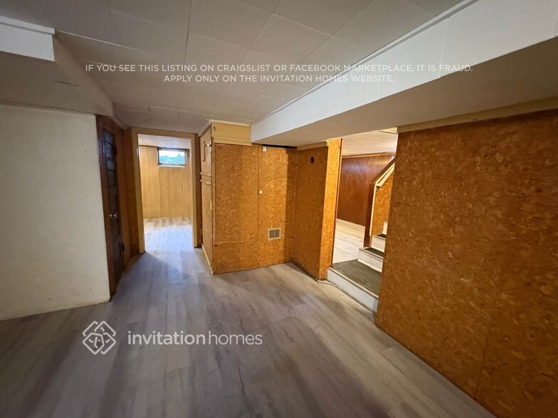 Building Photo - 4240 6th St NE