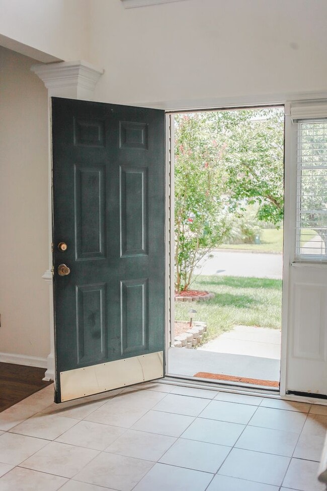 Building Photo - Gorgeous 5 Bedroom Rental in Virginia Beach